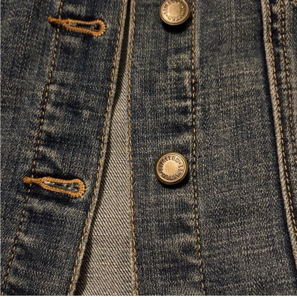 The Limited Denim Vest Small Dark Wash Fitted Button Front Jean Jacket Women’s - Picture 3 of 4